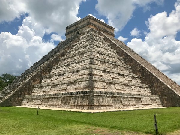 Comment organiser une visite des temples Mayas au Belize sans guide touristique?